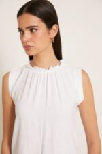 Top lino sin mangas cuello volante blanco - Imagen 2