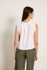 Top lino sin mangas cuello volante blanco - Imagen 5