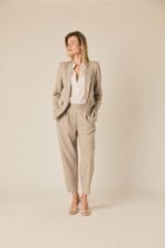 Blazer fluida básica beige - Imagen 2