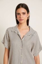 Camisa seersucker rayas manga corta blanco - Imagen 4