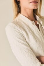 Chaqueta de encaje floral blanco - Imagen 2