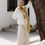 Pantalón fluido rayas beige