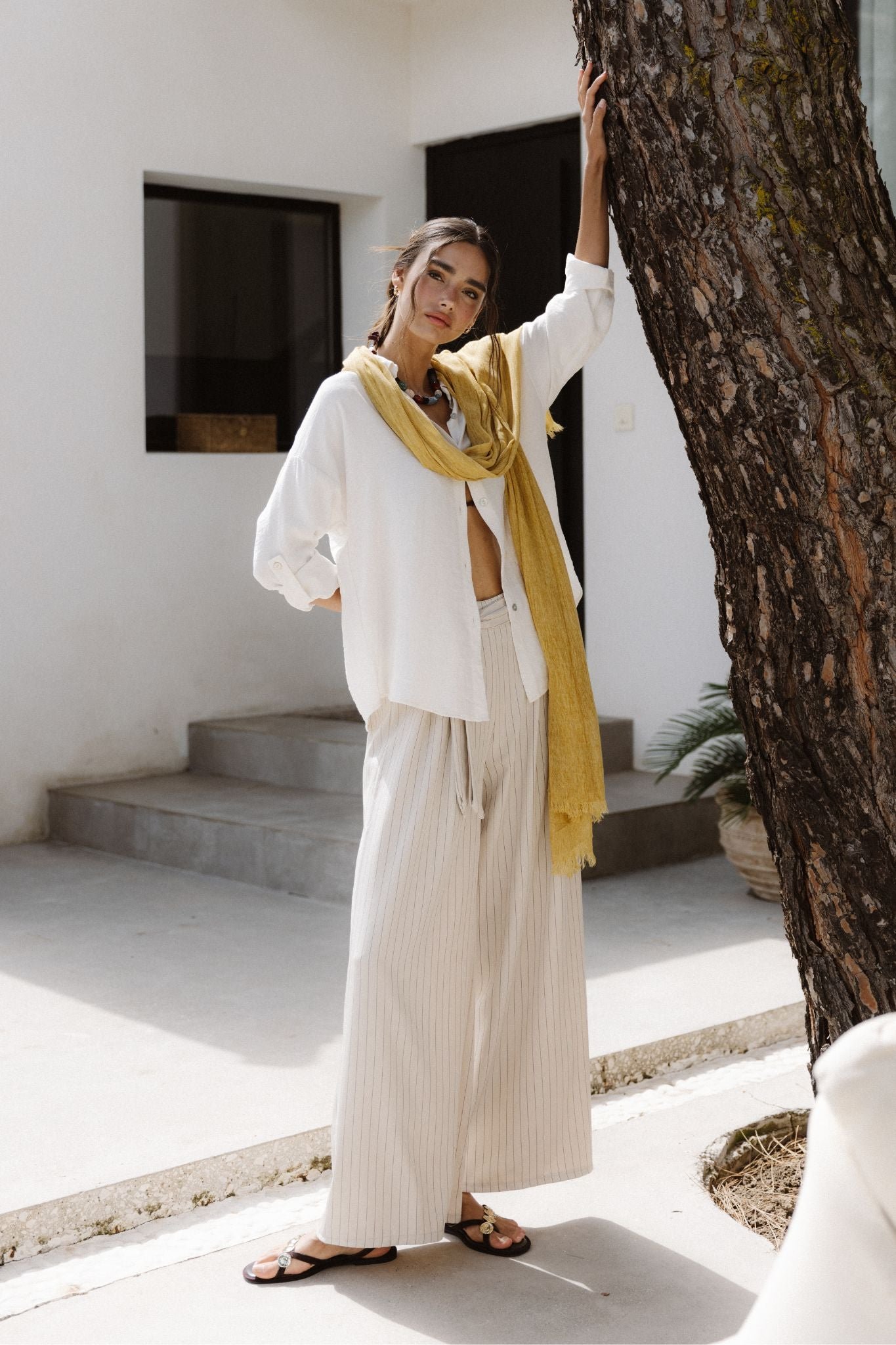 FOTOPRODUCTOEDITORIAL.jpg Pantalón fluido rayas beige - Imagen 1